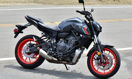 2021-Yamaha-MT-07